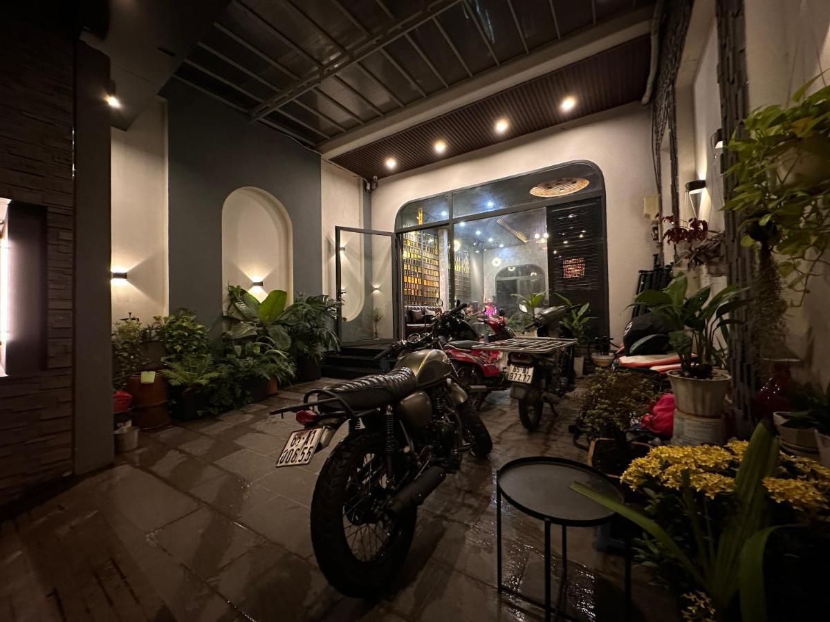 Hotel Mid Night Can Tho Exterior foto