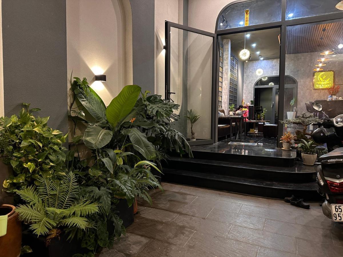 Hotel Mid Night Can Tho Exterior foto
